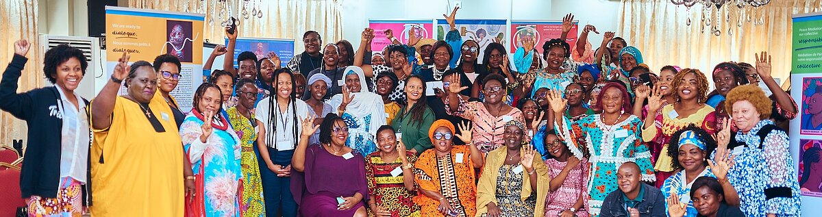 Trabalhando com Feministas em África em prol de uma Paz Verdadeira